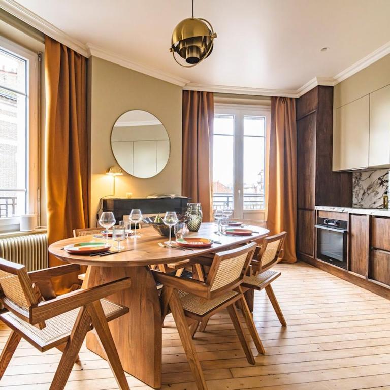 Magnifique Appartement vue cathédrale avec parking privé - Three-Bedroom Apartment - 15
