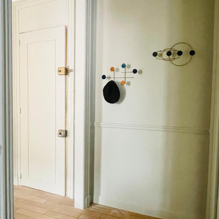 Magnifique Appartement vue cathédrale avec parking privé - Three-Bedroom Apartment - 16