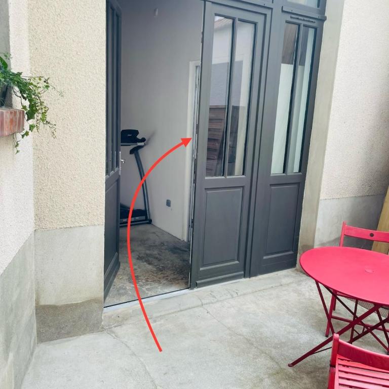 Magnifique Appartement vue cathédrale avec parking privé - Three-Bedroom Apartment - 19