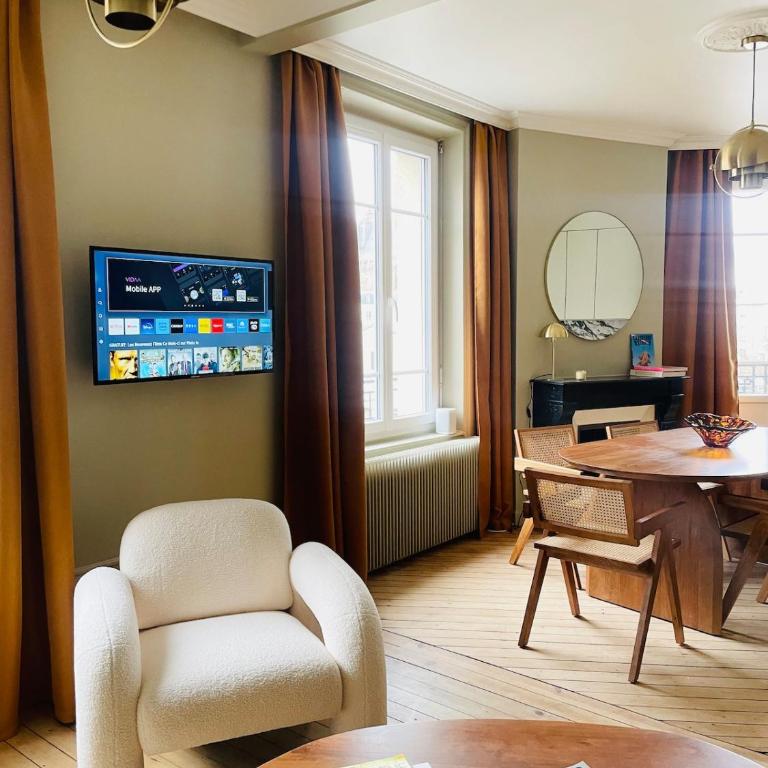 Magnifique Appartement vue cathédrale avec parking privé - Three-Bedroom Apartment - 24