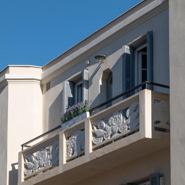 "Philomer Remparts" Art Deco Apartments by Sea and Parc - One-Bedroom Apartment with Balcony and Sea View - 15