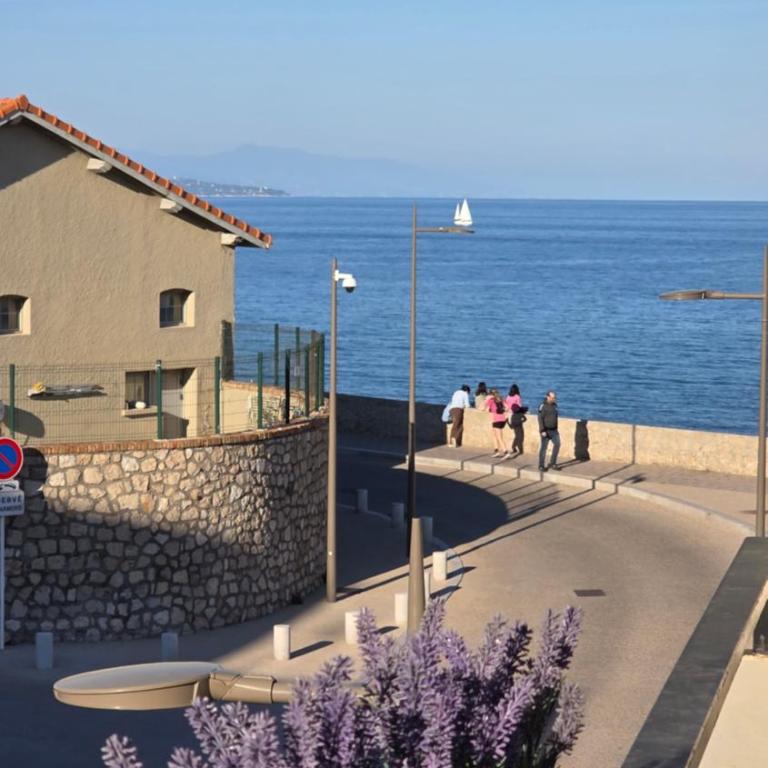 "Philomer Remparts" Art Deco Apartments by Sea and Parc - One-Bedroom Apartment with Balcony and Sea View - 6