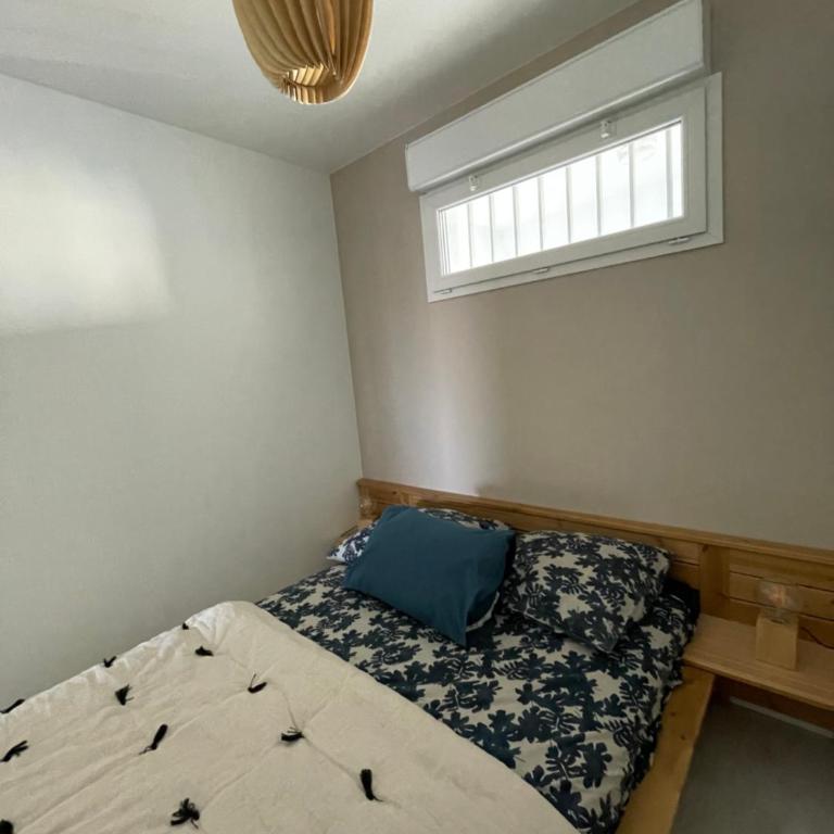 Vittoria Immobilier 3 - REGLEMENT SUR PLACE - chèques vacances acceptés - Two-Bedroom Apartment with Terrace - 5