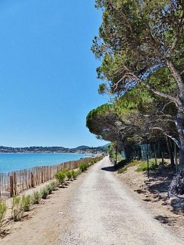 T3 Neuf Bord de mer Cavalaire - Two-Bedroom Apartment - 28