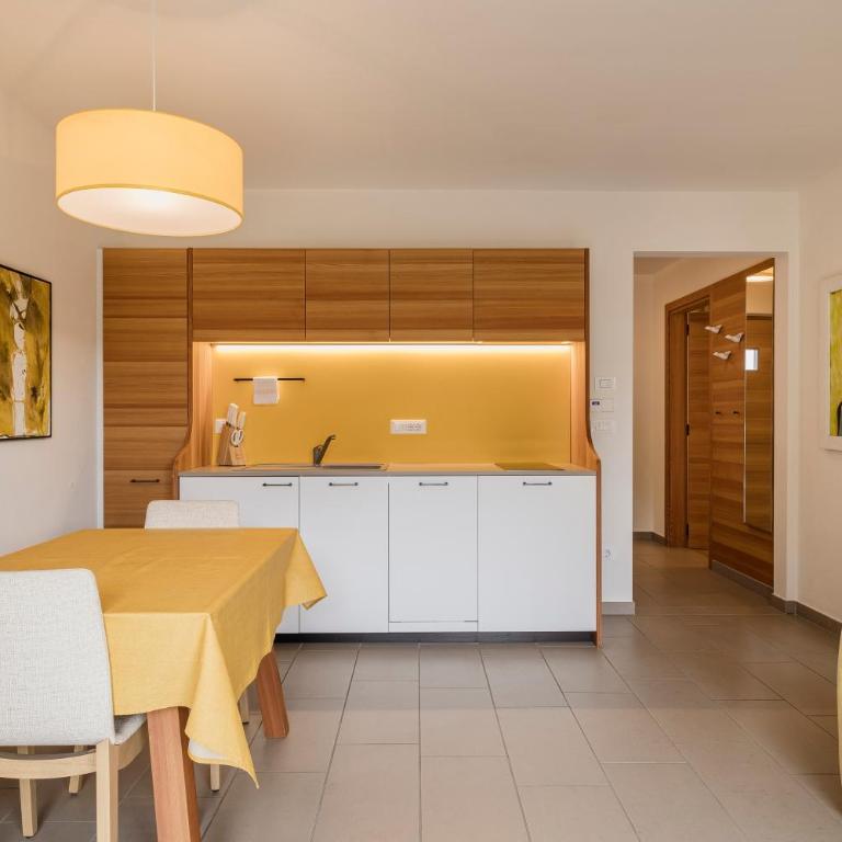 Felsenegg appartements - moderne Wohnungen im Luftkurort mit traumhaftem Garten Nähe Meran für Paare und Familien - Appartamento con 2 Camere da Letto e con Vista Montagna - 14