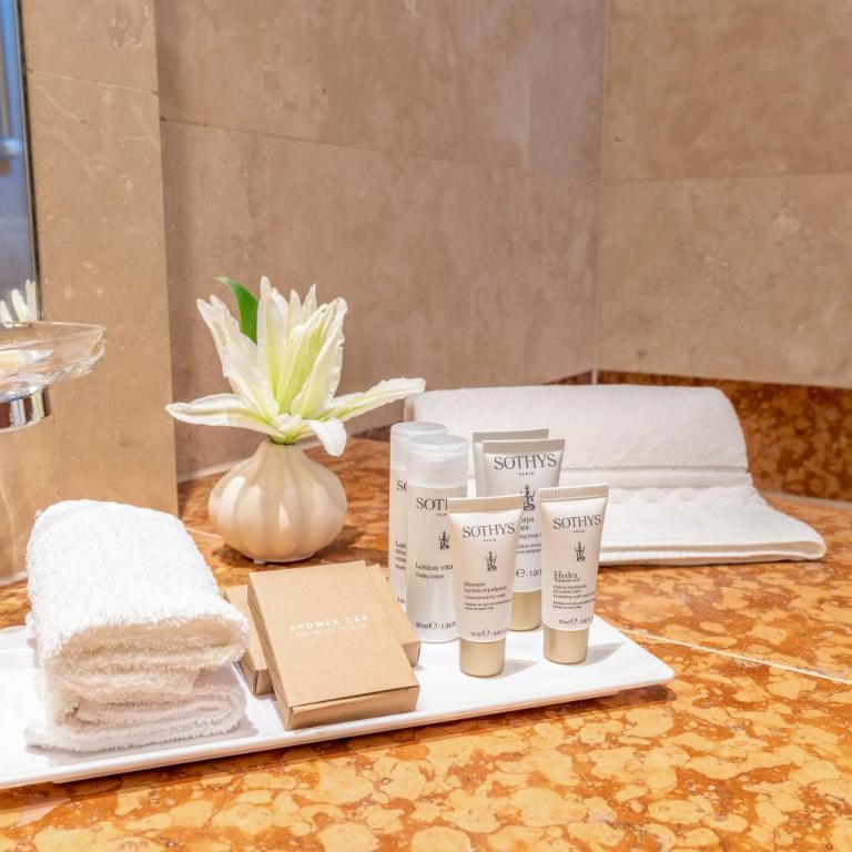 Carlton Lausanne Boutique Hôtel - Junior Suite - 9