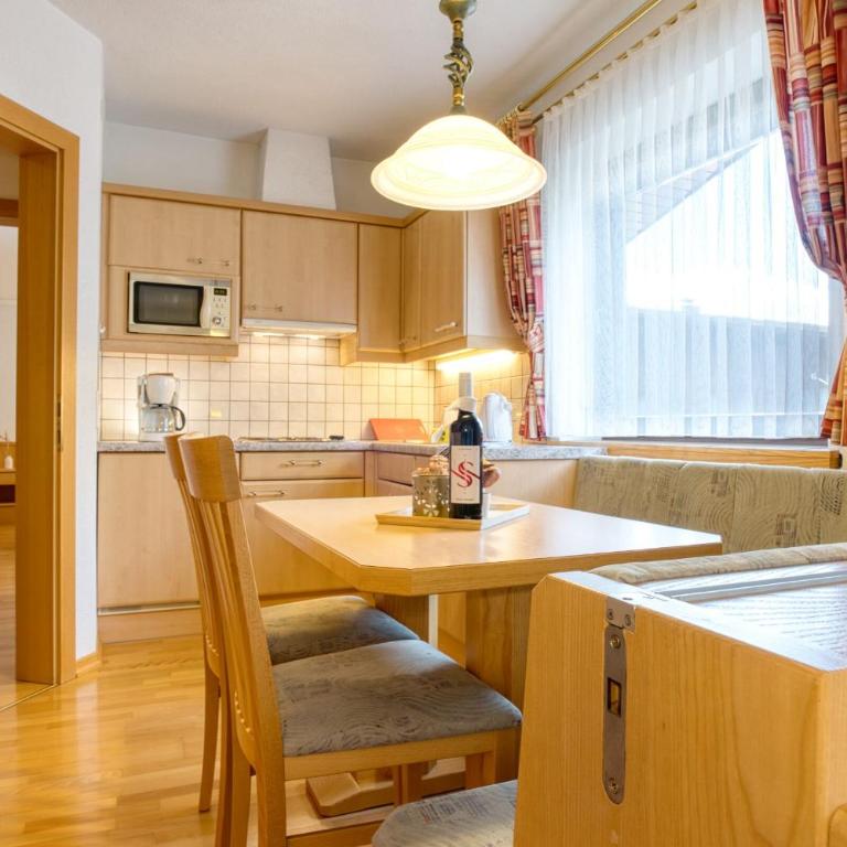 Haus Permona by Alpenglück Apartments - Apartment mit 1 Schlafzimmer, Balkon und Bergblick - 8