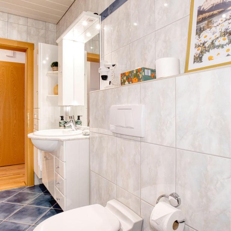 Haus Permona by Alpenglück Apartments - Apartment mit 1 Schlafzimmer und Balkon - 10