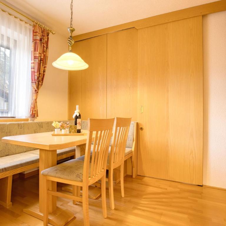Haus Permona by Alpenglück Apartments - Apartment mit 1 Schlafzimmer, Balkon und Bergblick - 24