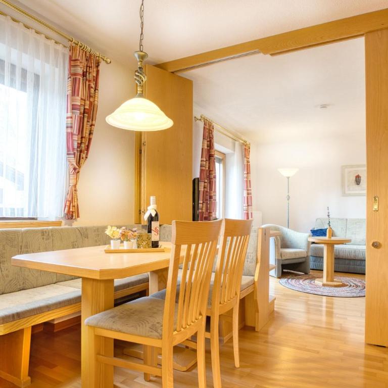 Haus Permona by Alpenglück Apartments - Apartment mit 1 Schlafzimmer, Balkon und Bergblick - 20