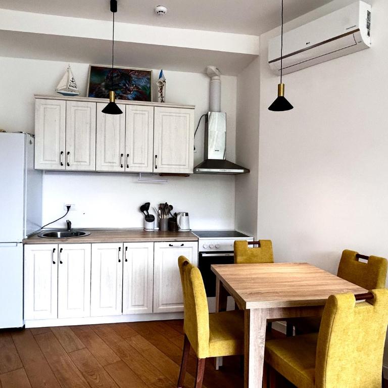 Calm Sea View 2 - One-Bedroom Apartment - 2