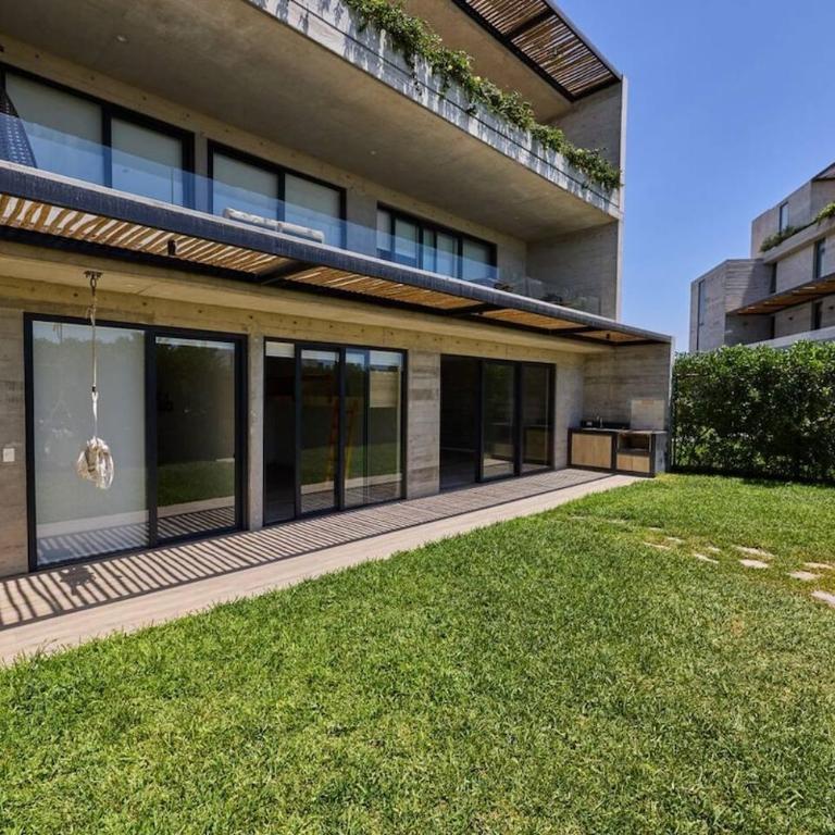 Ground floor - Pet-friendly - Private Garden and BBQ - Apartamento Familiar de 2 dormitorios - 42