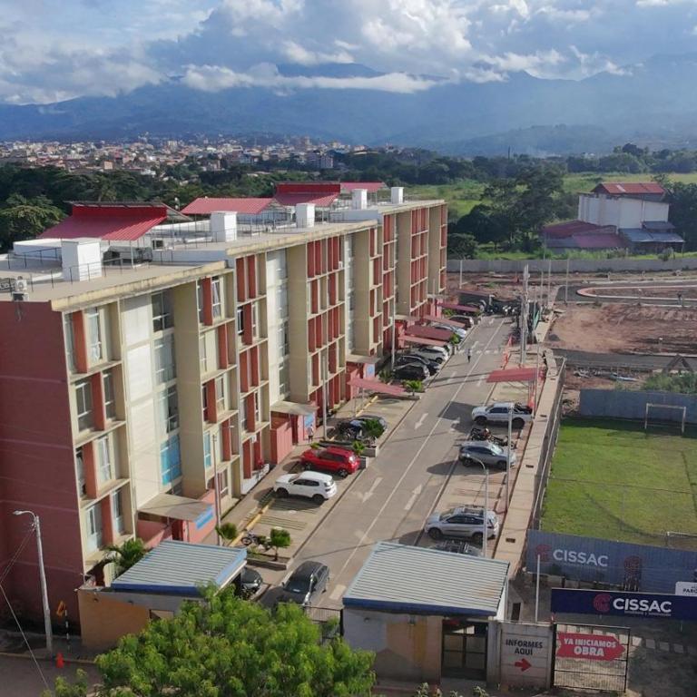 Spacious and Comfortable Apartment with Parking - Apartment - 2