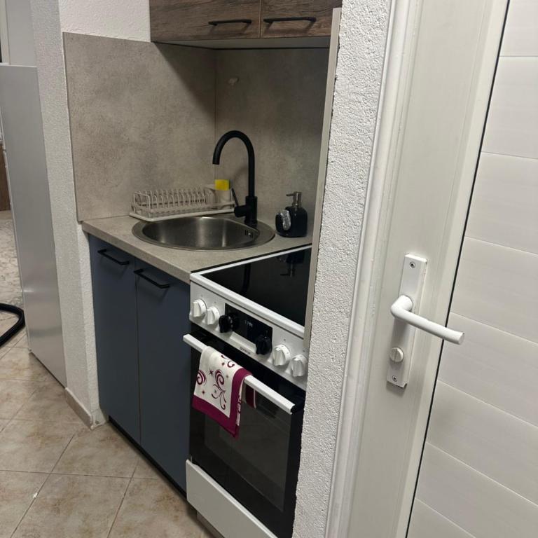 Herceg novi Sunshine - One-Bedroom Apartment - 3