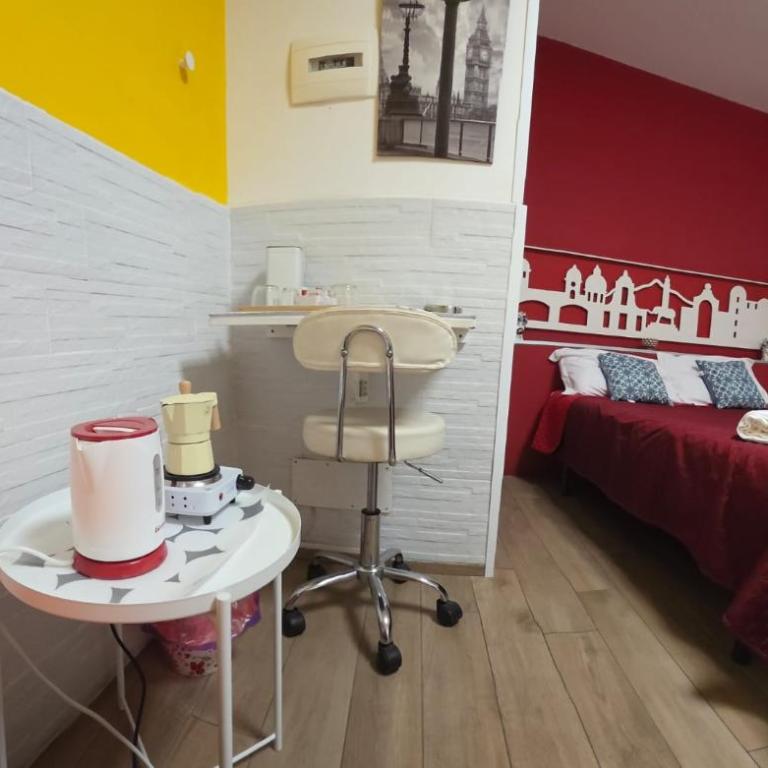 House di Federico - Triple Room with Private Bathroom - 8