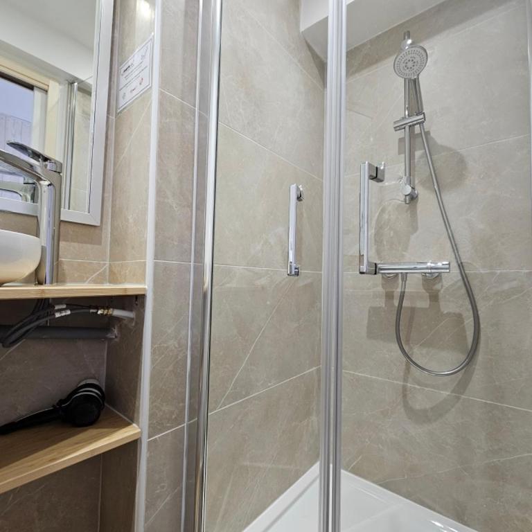 Hôtel François d'O - Chambre Triple avec Douche - 23