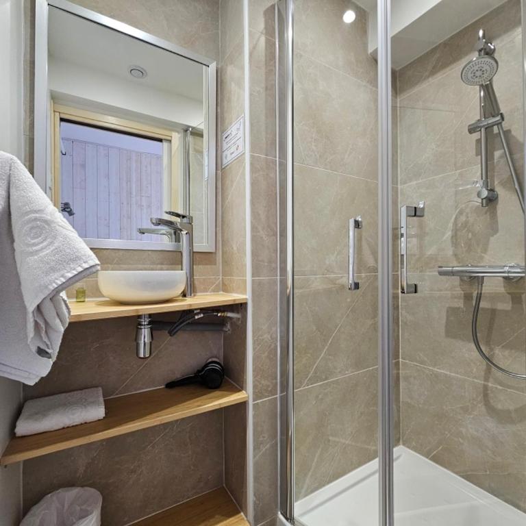 Hôtel François d'O - Chambre Triple avec Douche - 27