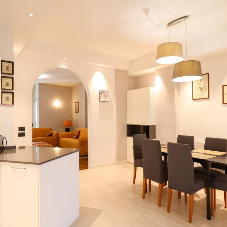Great Apartment near the Centre - with Free Parking - Apartment mit 3 Schlafzimmern und Balkon - 16