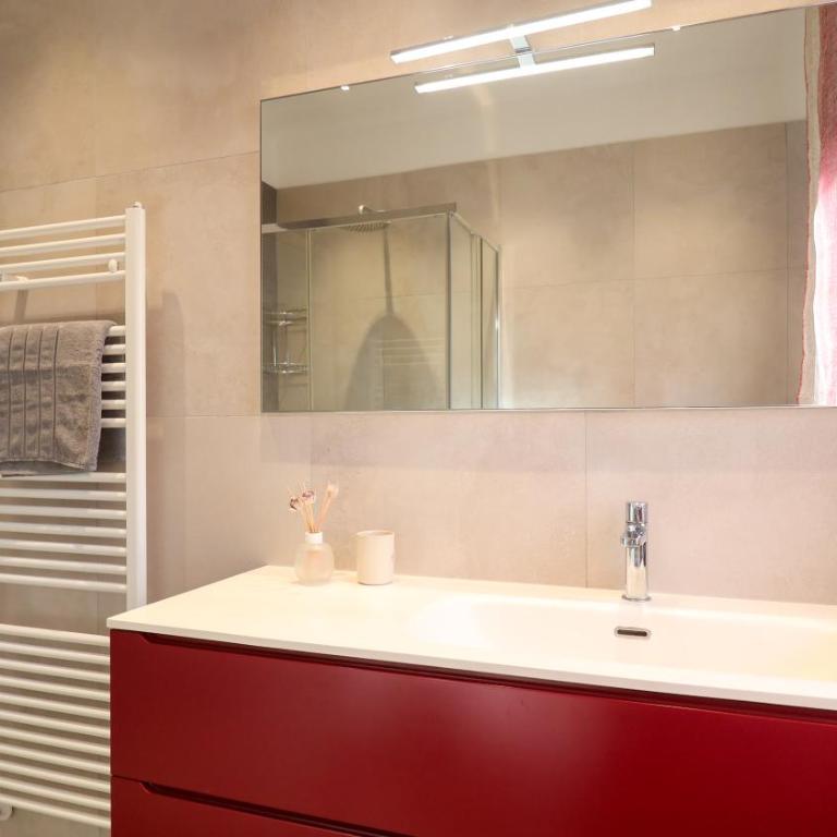 Great Apartment near the Centre - with Free Parking - Apartment mit 3 Schlafzimmern und Balkon - 6