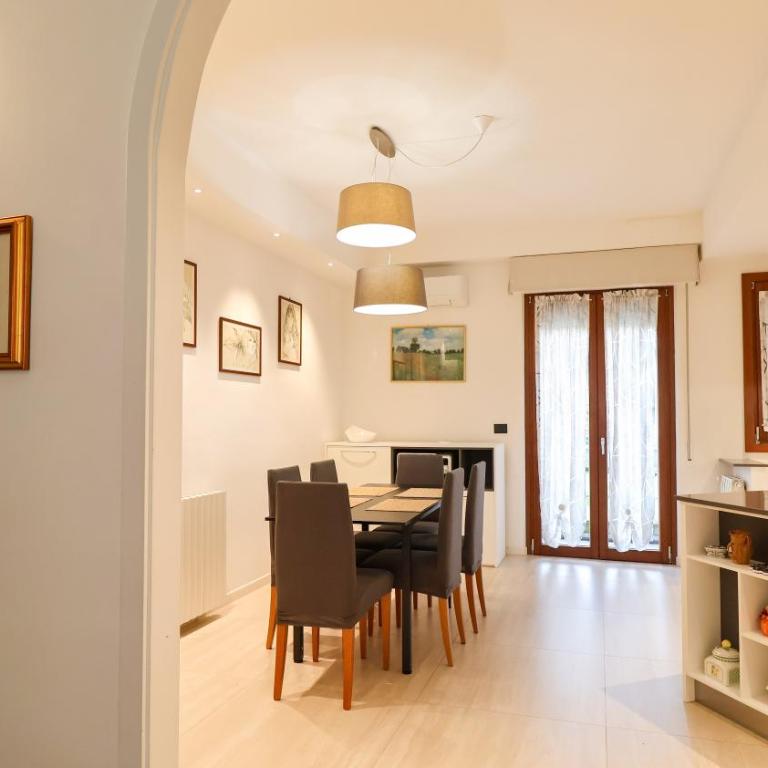 Great Apartment near the Centre - with Free Parking - Apartment mit 3 Schlafzimmern und Balkon - 12
