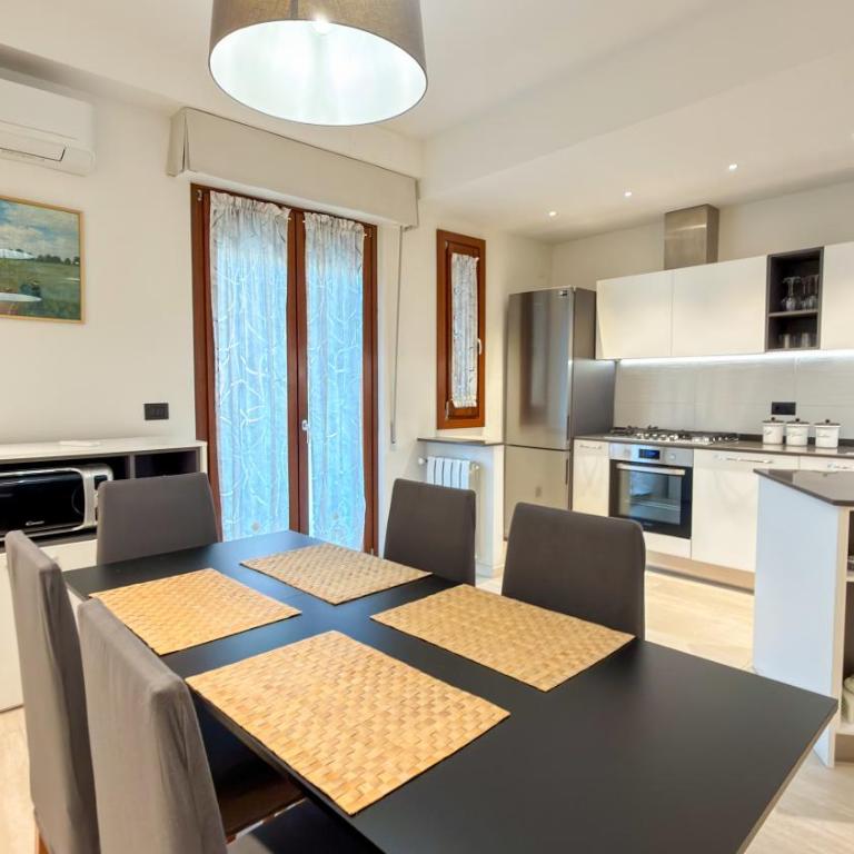 Great Apartment near the Centre - with Free Parking - Apartment mit 3 Schlafzimmern und Balkon - 15