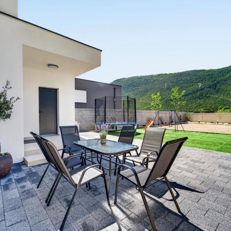 Villa Tadea - Three-Bedroom Villa - 75