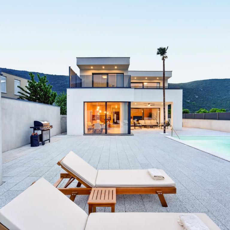 Villa Tadea - Three-Bedroom Villa - 4