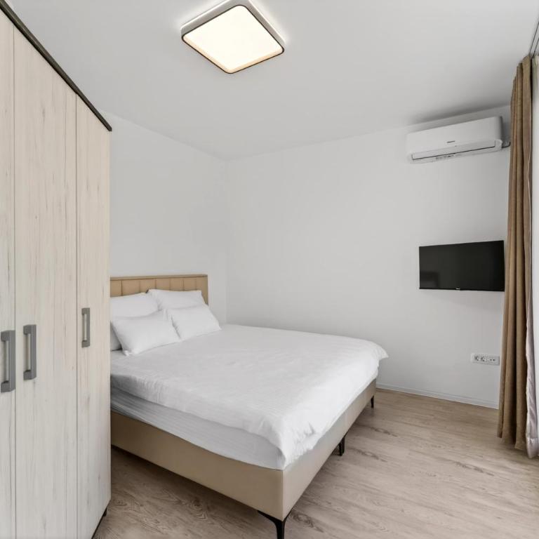 Villa Tadea - Three-Bedroom Villa - 41