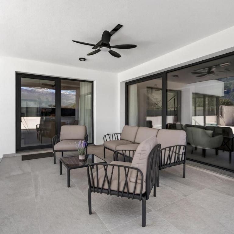 Villa Tadea - Three-Bedroom Villa - 61