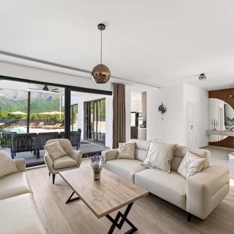 Villa Tadea - Three-Bedroom Villa - 22