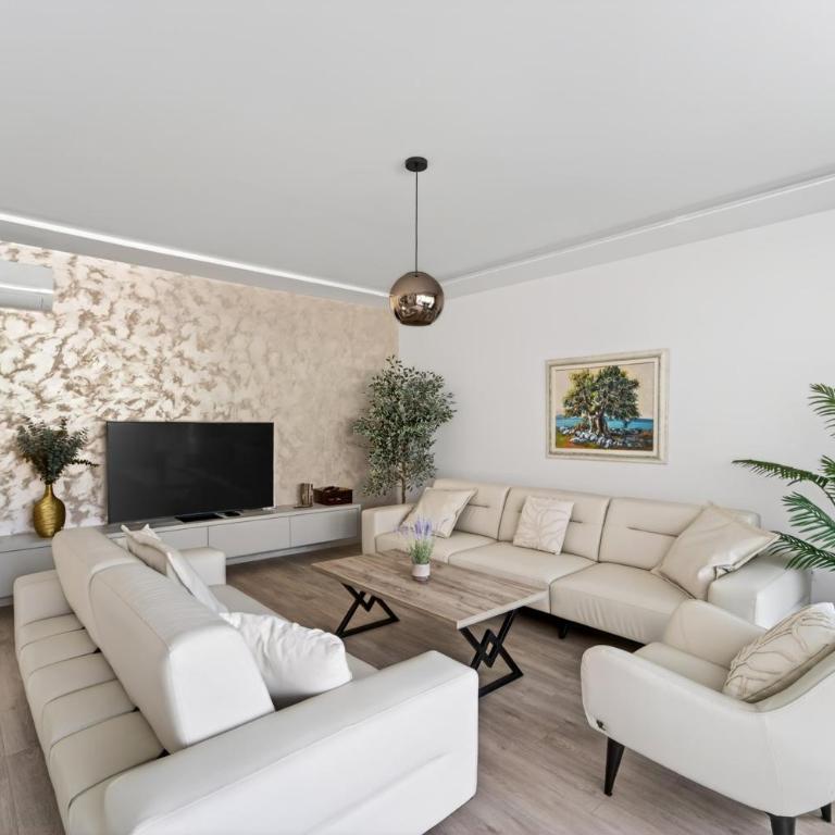 Villa Tadea - Three-Bedroom Villa - 13