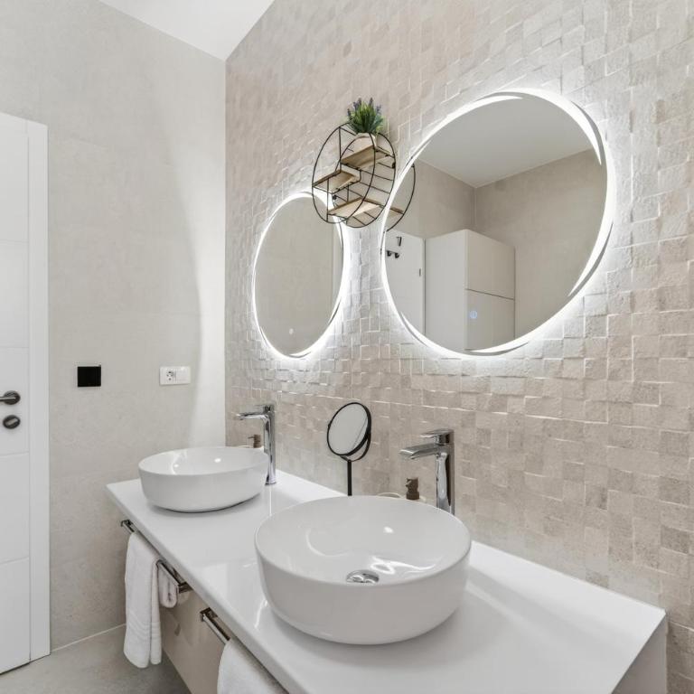 Villa Tadea - Three-Bedroom Villa - 58