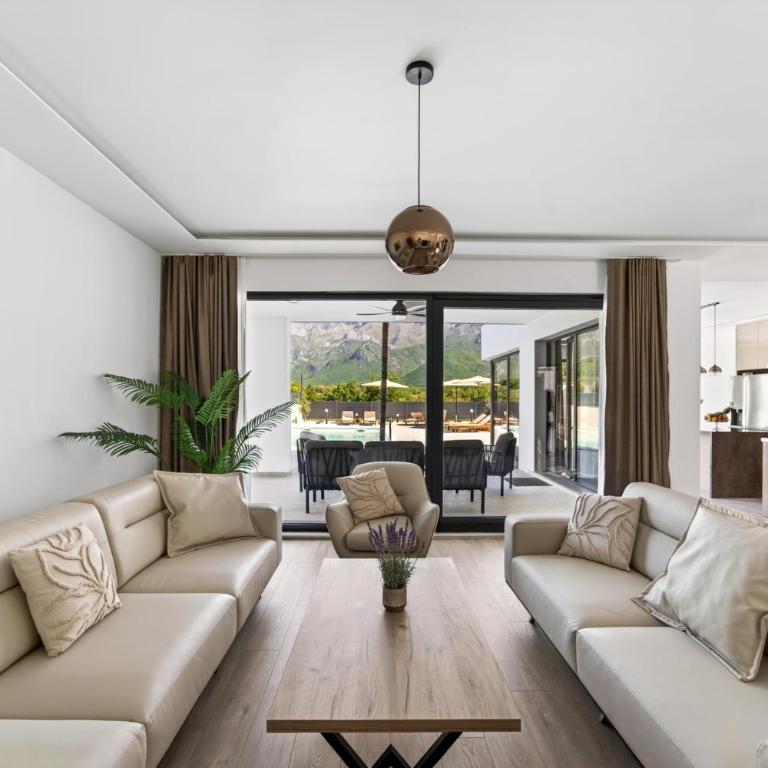 Villa Tadea - Three-Bedroom Villa - 12