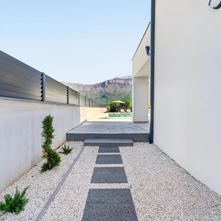 Villa Tadea - Three-Bedroom Villa - 72