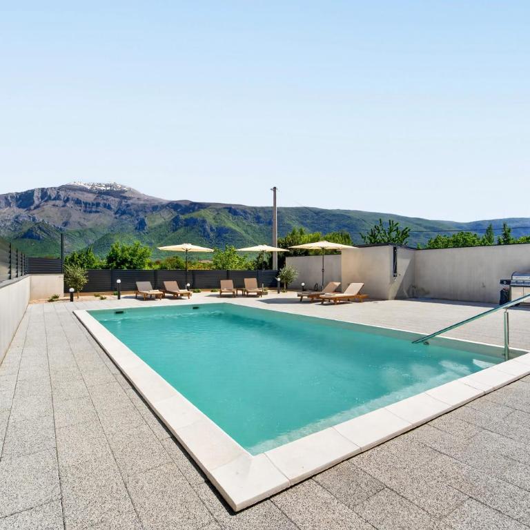 Villa Tadea - Three-Bedroom Villa - 64