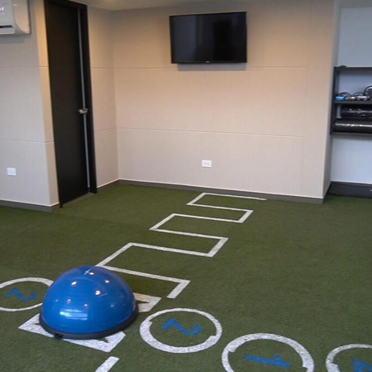 Apartamento moderno en zona exclusiva - Three-Bedroom Apartment - 15