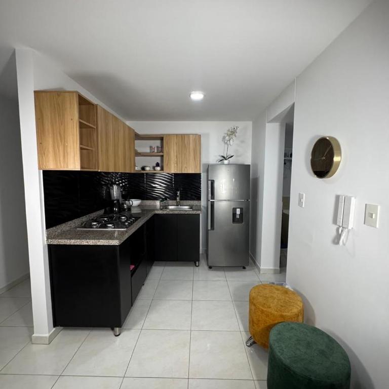 Apartamento moderno en zona exclusiva - Three-Bedroom Apartment - 16
