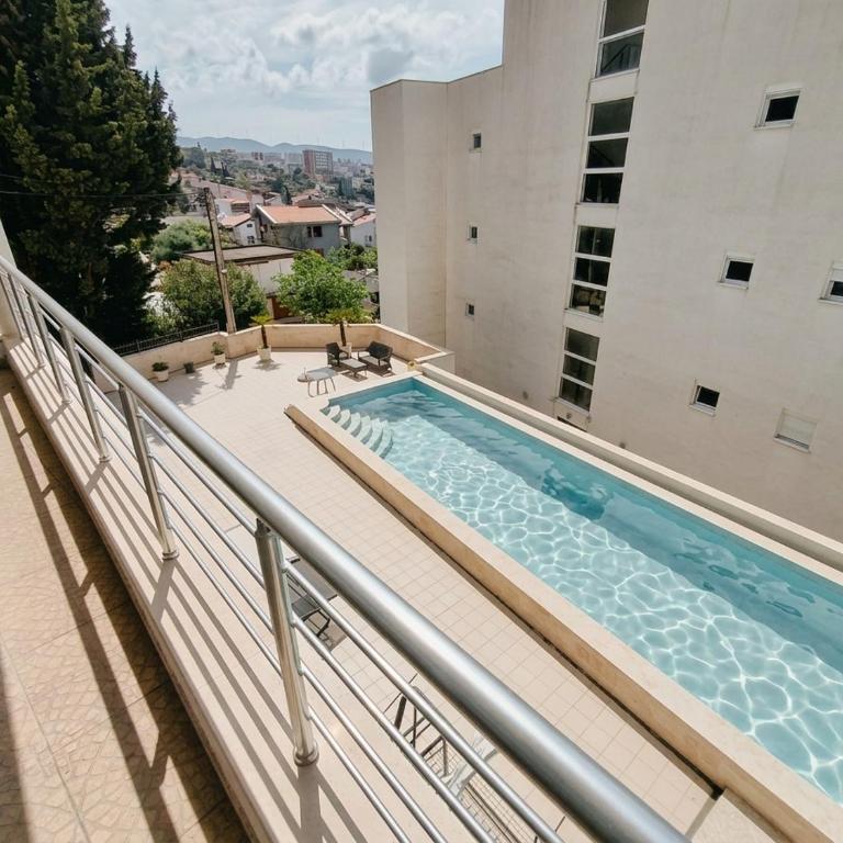 Coastal Apartment with Terrace & Pool - One-Bedroom Apartment - 11