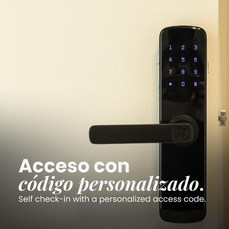 Luxe Palermo Smart Suites - Apartment with Balcony - 11