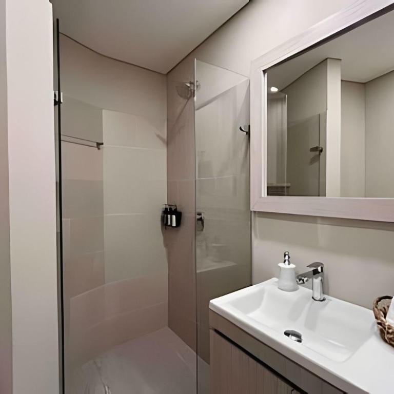 Martinique - Two-Bedroom Superior Apartment - 7