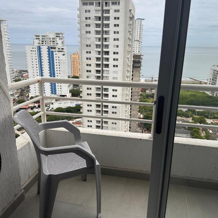 Apartment close to the beach and airport - Three-Bedroom Apartment - 9