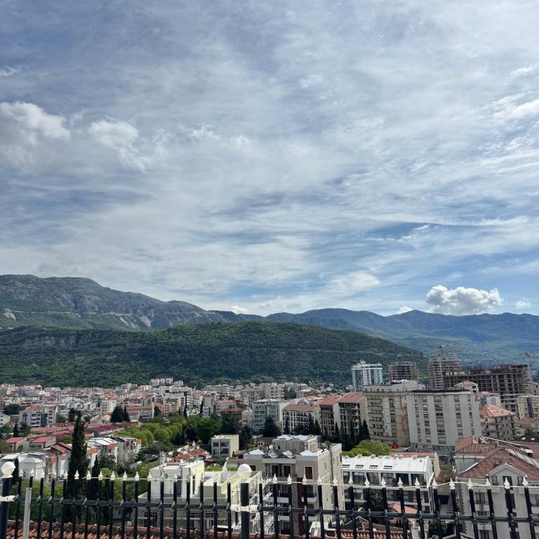 Apartments Top of Budva - Dvokrevetna Soba sa Bračnim Krevetom i Pogledom na More - 6