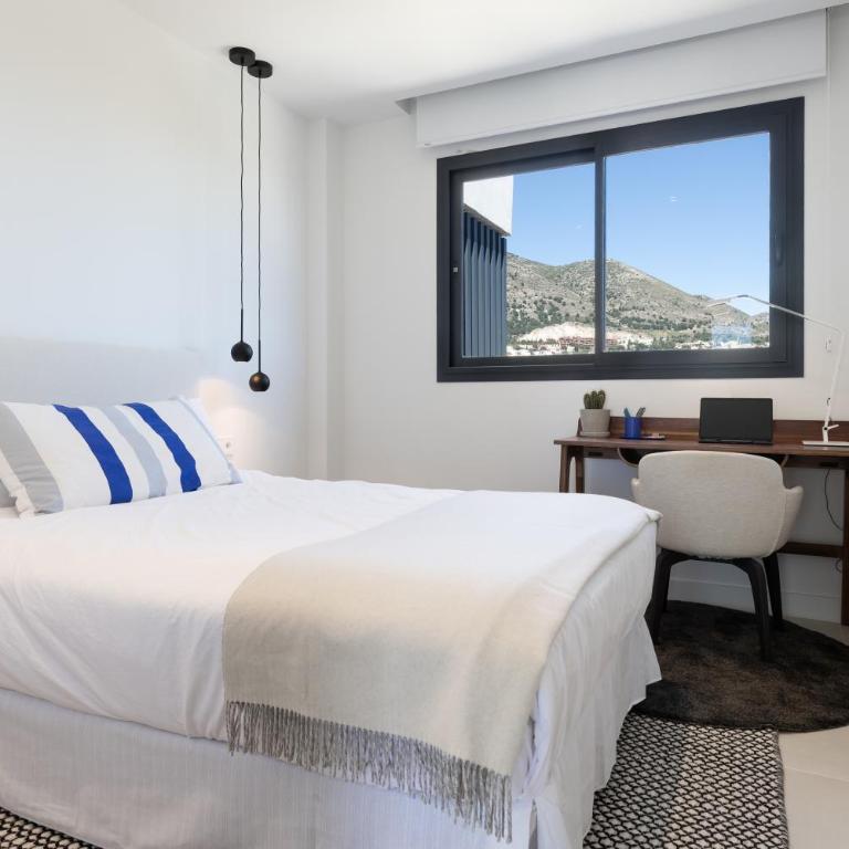 Luxury 3-Bedroom Skyline Apartment in Higueron - Apartamento - 26