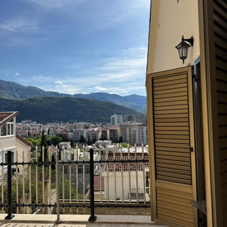 Apartments Top of Budva - Apartman sa Pogledom na Vrt - 10