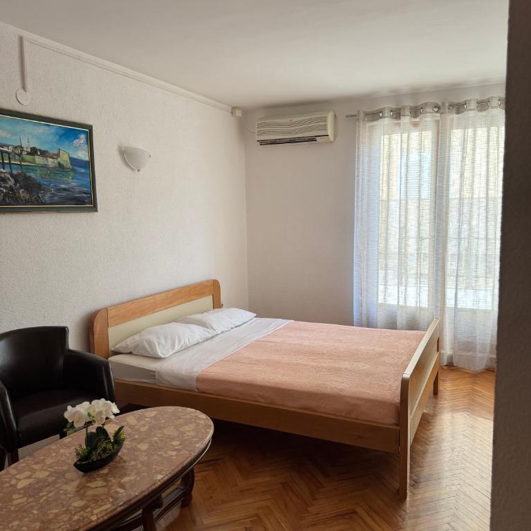 Apartments Top of Budva - Apartman sa Pogledom na Vrt - 9