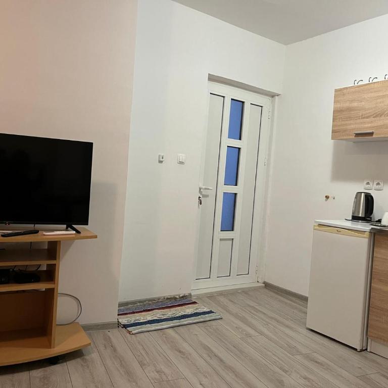 Filip - One-Bedroom Apartment - 2