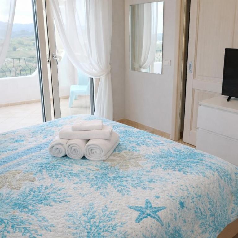 Villa Florida 1 with private pool - Three-Bedroom Premium Apartment with Balcony - 12