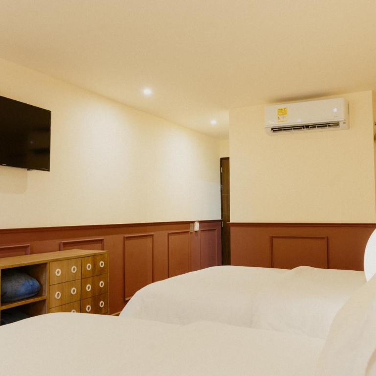 Hotel Belisario - Habitación Doble Superior - 2 camas dobles - 7