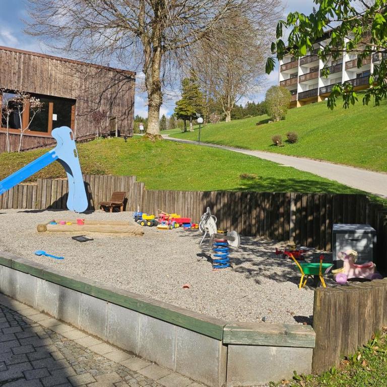 Berg-Juwel mit Hallenbad und Sauna, 4 Schlafbereiche, Hallenbad, Sauna, inklusive Bettwäsche, Handtücher, tolle Kinderausstattung - Apartment mit 3 Schlafzimmern und Bergblick - 5