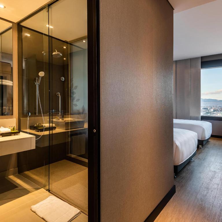 Hilton DoubleTree Bogotá Salitre AR - Habitación Doble - 2 camas dobles - 1